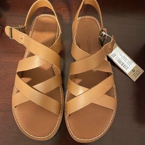 NWT Tom’s cashew leather Sicily sandal, women’s size 6
